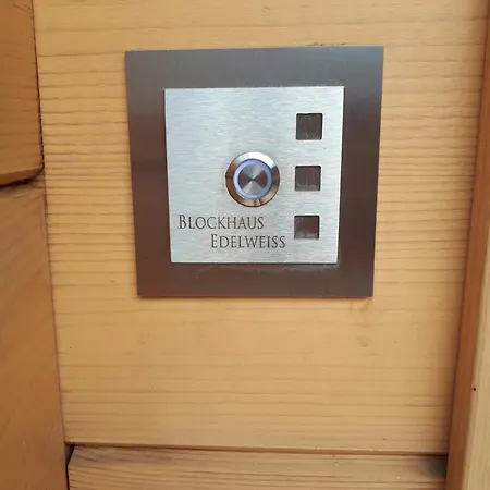 Blockhaus Edelweiss 別荘 Rieden